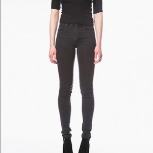 Aspen Fade Courtshop skinny black jeans.